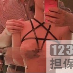 情侣私生活大礼包639V4.7G精选资源，反差妹子女神打粑粑，曝光渣男，补充胶原蛋白，嫩肤粉丝必备！